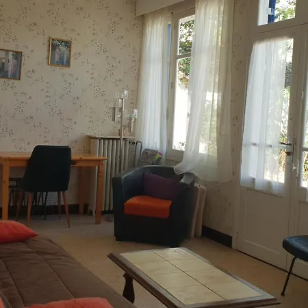 Jolie Maison Vendeenne, Animaux Sur Demande, Proche - Fr-1-476-52